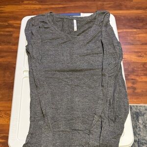 Active USA Gray Long Sleeve Top